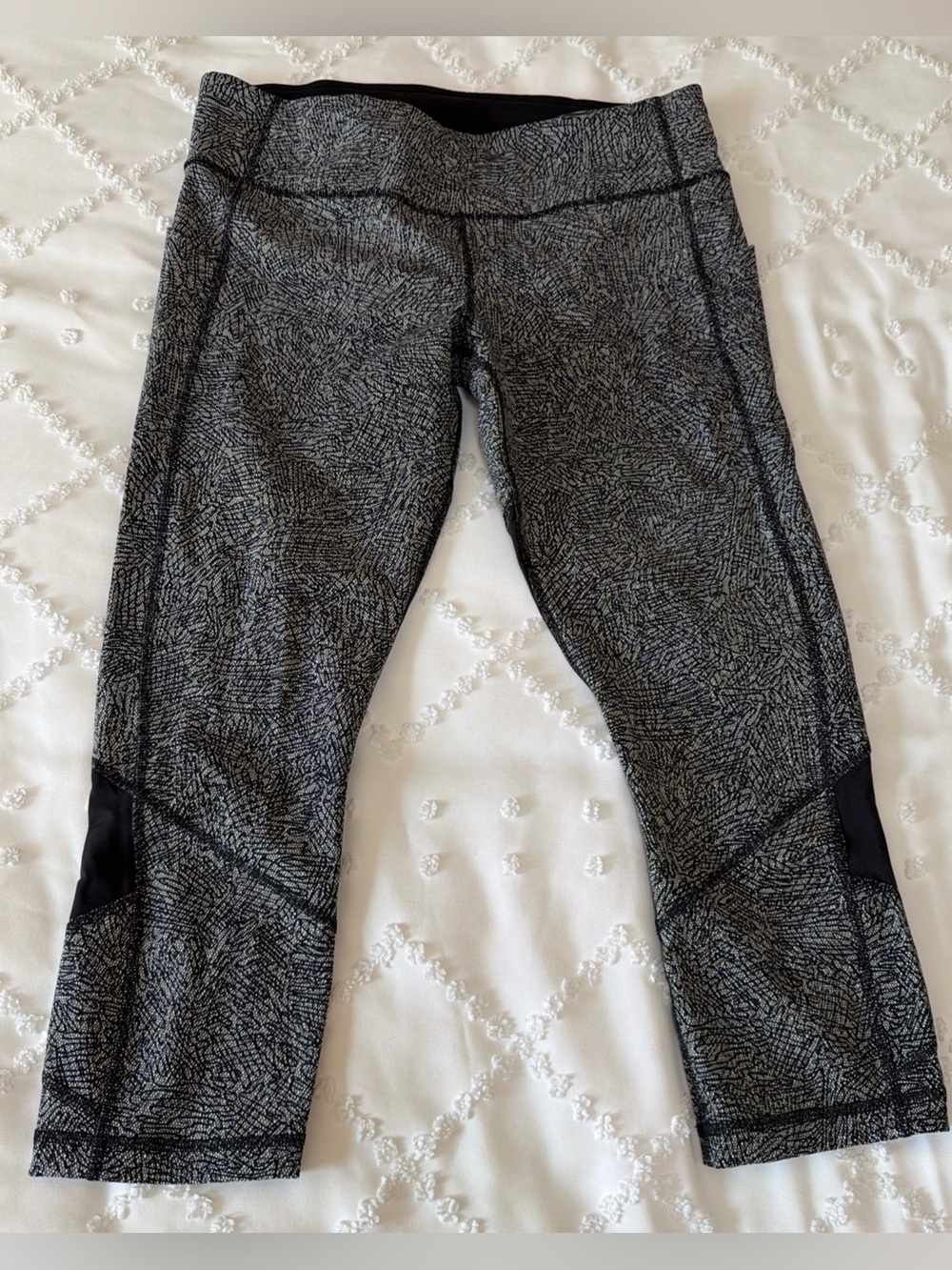 Lululemon Pace Rival Capri Leggings With Pockets “Line Up” Pattern Women’s 10